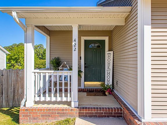 5th image of 422 Sharron Oaks Ct
