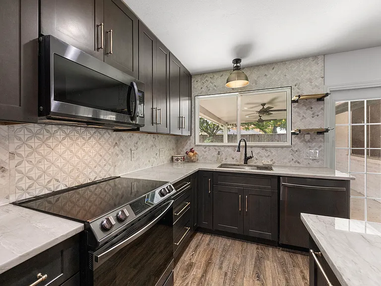 22610 Coriander Dr — Photo 9