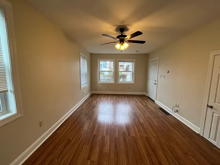 6368 Morrowfield Ave — Photo 11