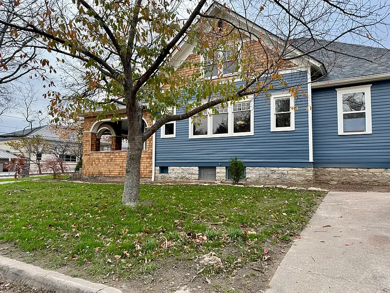 602 S 2nd St — Photo 41