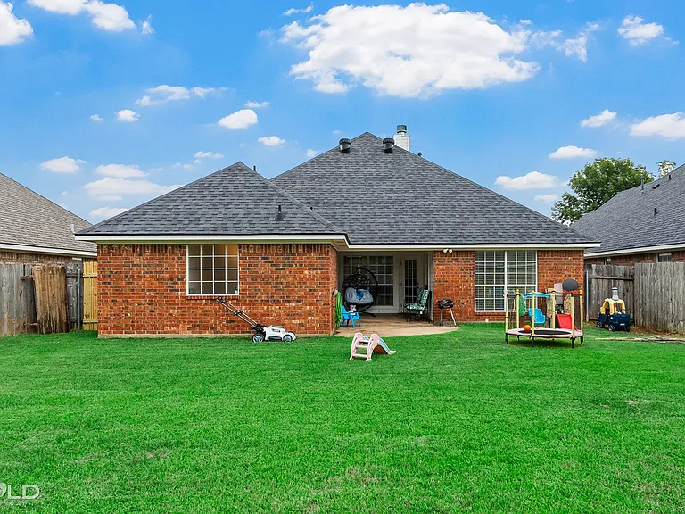 2531 Brookhaven Dr — Photo 9