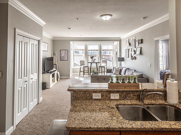 5th image of 511 W 1st Ave #212