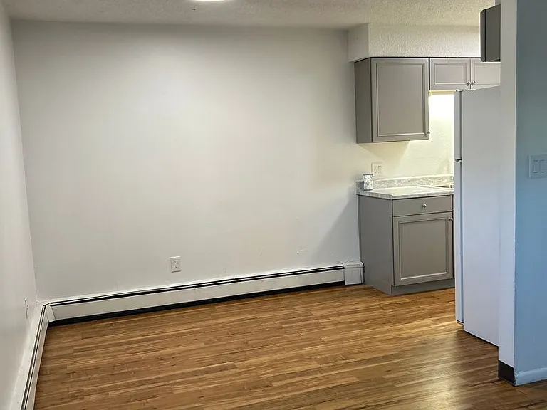 1029 Aurora Dr — Photo 4