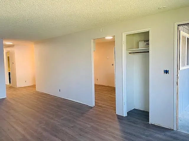120 Cleveland St NE — Photo 2
