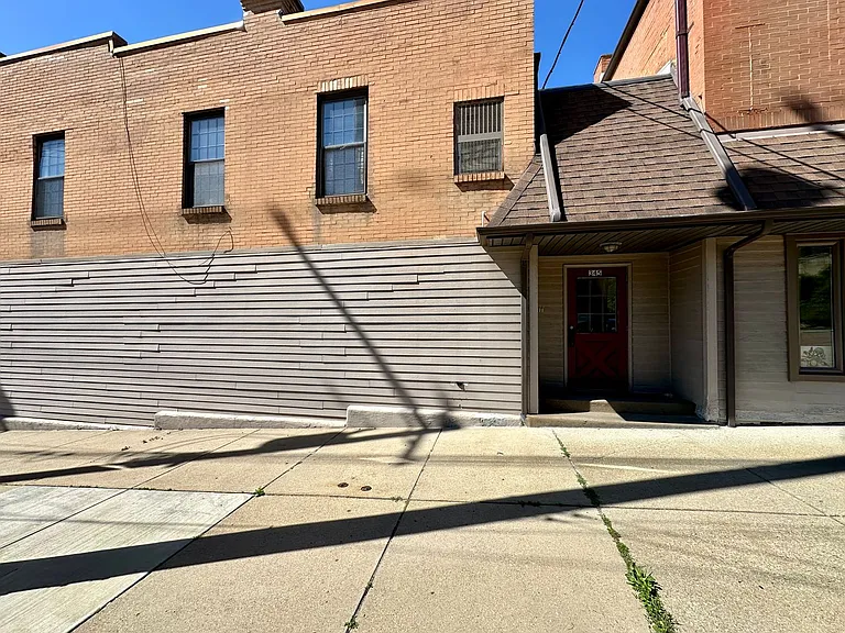 345 Delaware Ave — Photo 7