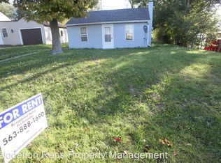 6808 33rd St, Moline, IL 61265