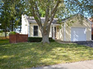 2630 White Barn Rd, Aurora, IL 60502