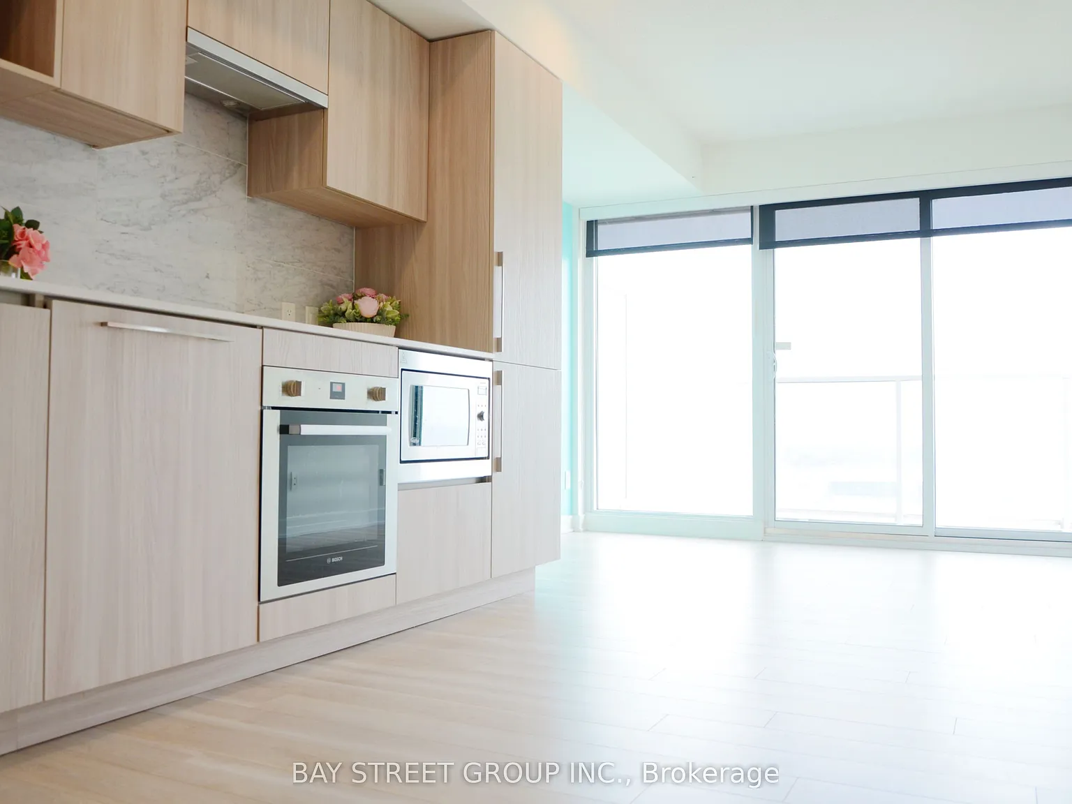 The LakeShore Condo — Photo 4