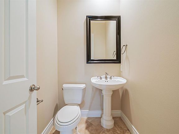 3rd image of 9103 Harbor Hills Dr #A