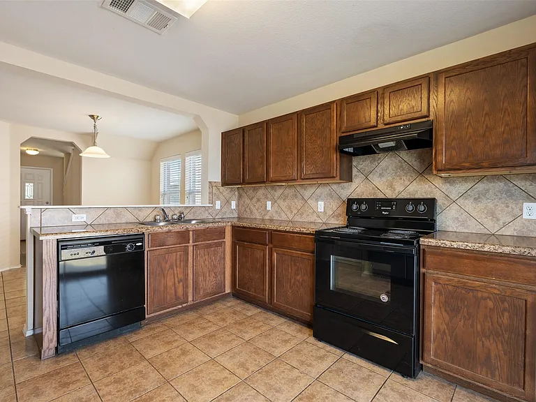 13405 Lismore Ln — Photo 13