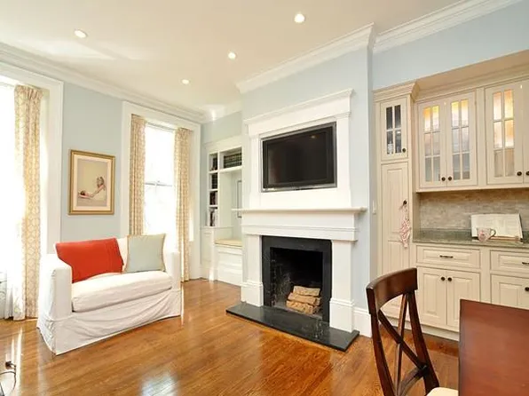 3 Myrtle St APT 3, Boston, MA 02114