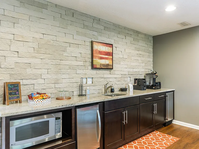 Emerson Village Apartments — Photo 28
