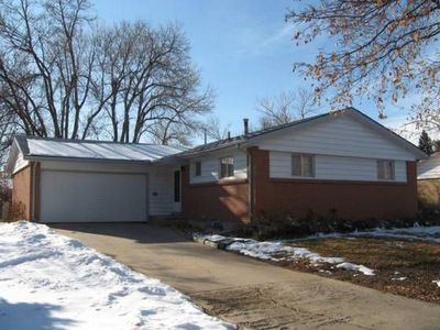 907 Elkhart St, Aurora, CO, 80011