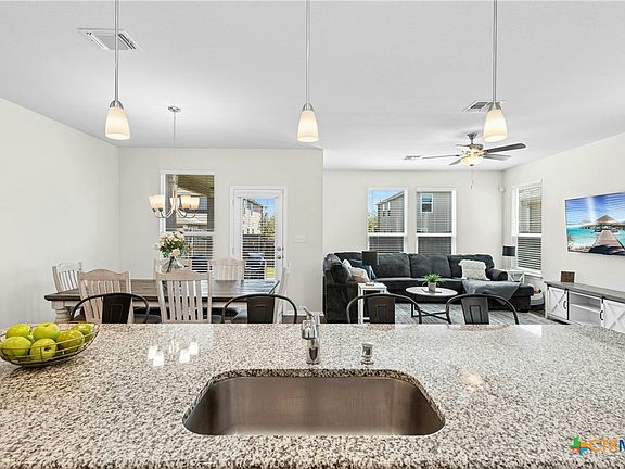4th image of 1124 Aronia Ln
