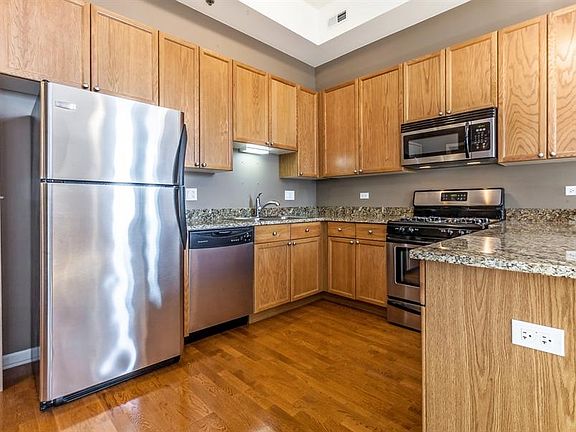 4th image of 1464 S Michigan Ave APT 1511