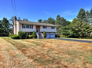 25 Zephyr Rd, Trumbull, CT 06611