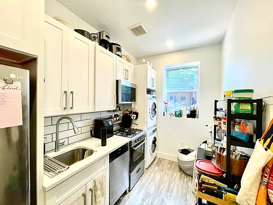 Rented by Pear NYC LLC | media 49