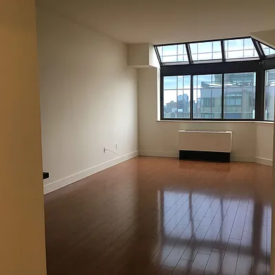 Rented by 280 Park Avenue South Realty | media 14