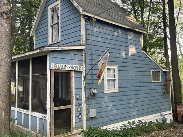 2 Merrill Ave, South Hamilton, MA 01982