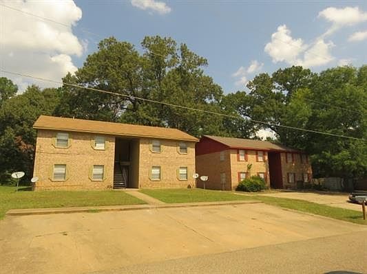 1st image of 5201 N Wood Ln
