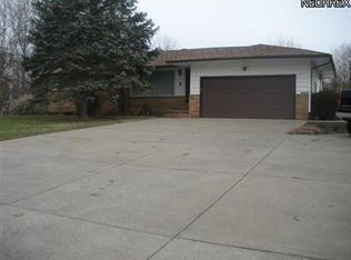 8193 Abbey Rd, North Royalton, OH