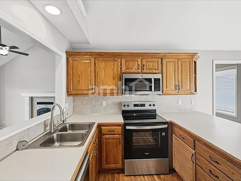 2105 SW Eyrie Rd — Photo 3