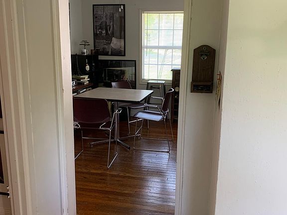 3rd image of 4324 Maywood Dr