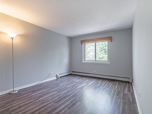 3rd image of 585 Hill Dr APT 315