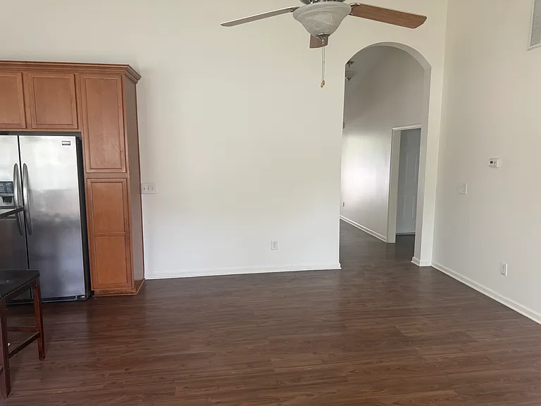221 Rivers Edge Cir — Photo 4