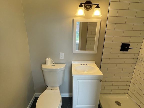2nd image of 5960 Wellesley Ave APT 1B