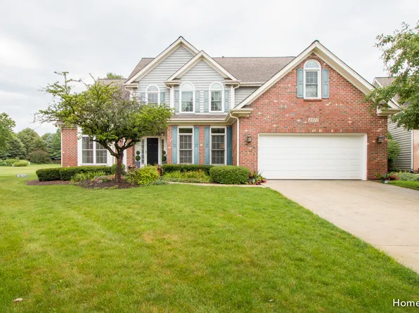 2371 Waterside Dr, Aurora, IL 60502