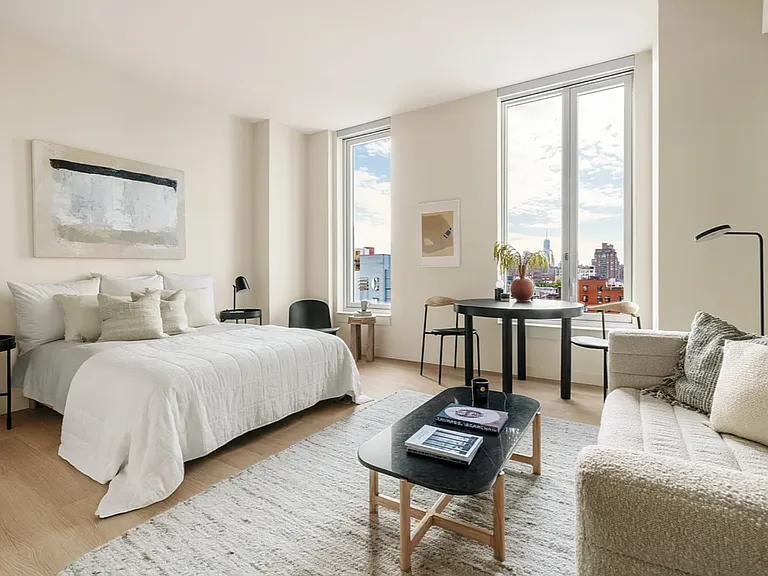 280 W 24th St #7F — Photo 1