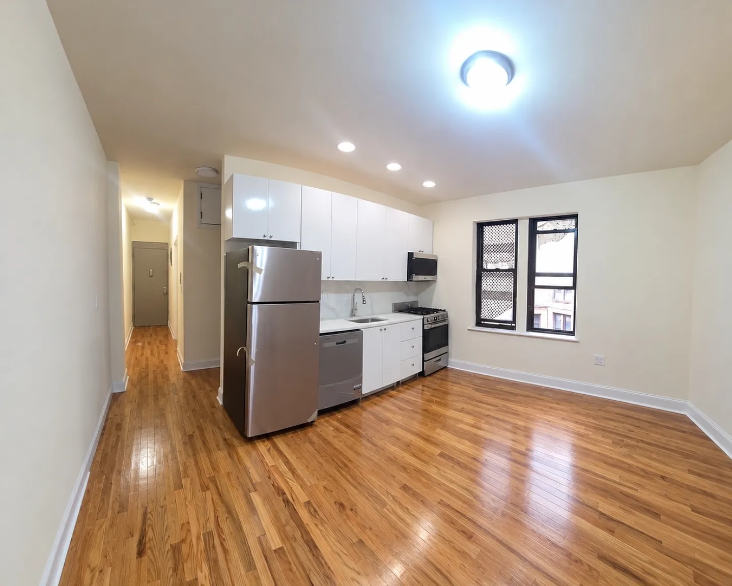 1 bed, 500 sqft, $1,875 — Photo 1