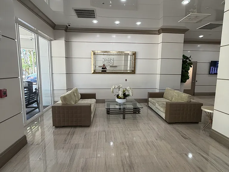 19390 Collins Ave #1405 — Photo 19