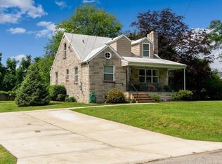 1207 Meadow View Rd, Pasadena, MD 21122