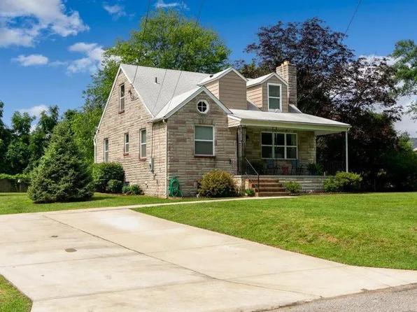 1207 Meadow View Rd, Pasadena, MD 21122