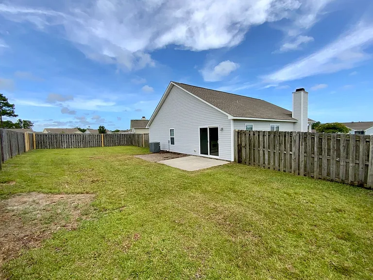 329 Rose Bud Ln — Photo 21