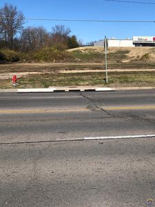 200 SE 29th St, Topeka, KS, 66605