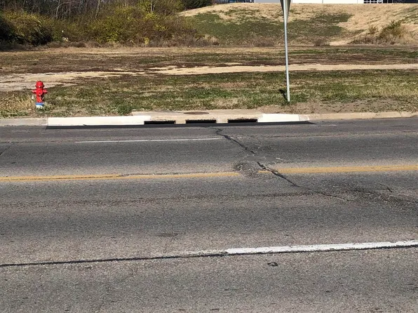 200 SE 29th St, Topeka, KS 66605