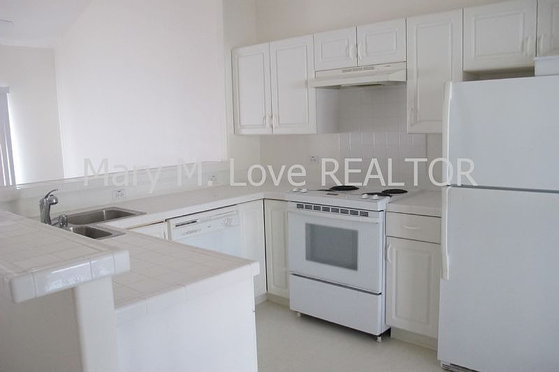 1st image of 75-6081 Alii Dr Unit Bb 203