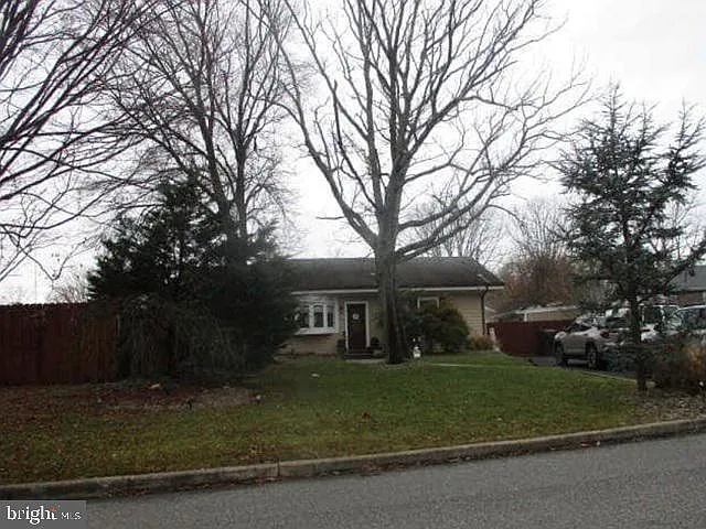 294 Delaware Dr photo 1