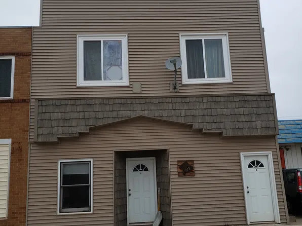 315 2nd St #B, Bovey, MN 55709