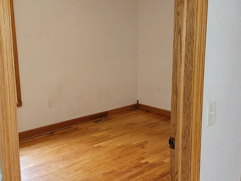 410 3rd Ave S #3 — Photo 6