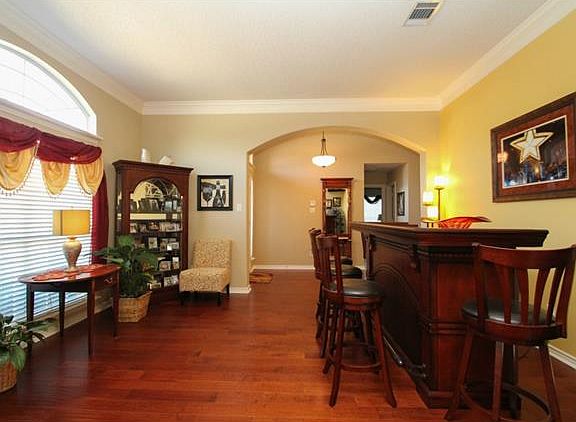 4th image of 9500 Valley Lake Ln