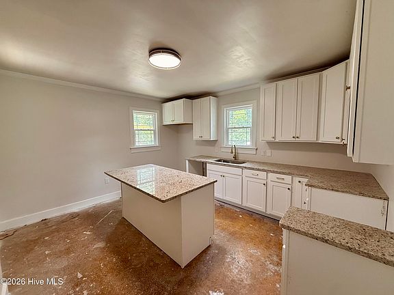 3rd image of 301 W Harper Street