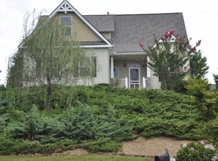 105 Arbor Hills Cir, Talking Rock, GA 30175