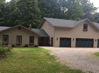 12540 Grant Rd, Howard, OH 43028