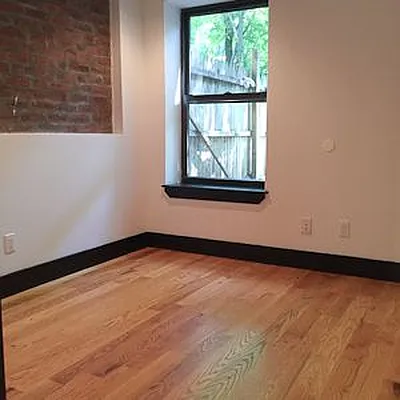 Rented by Nooklyn NYC LLC | media 50