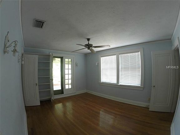 4th image of 436 16th Ave NE