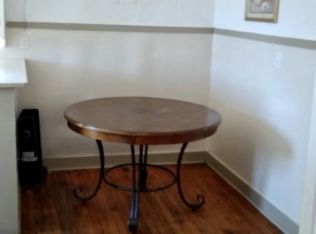 38 4th St SW #1, Paris, TX 75460